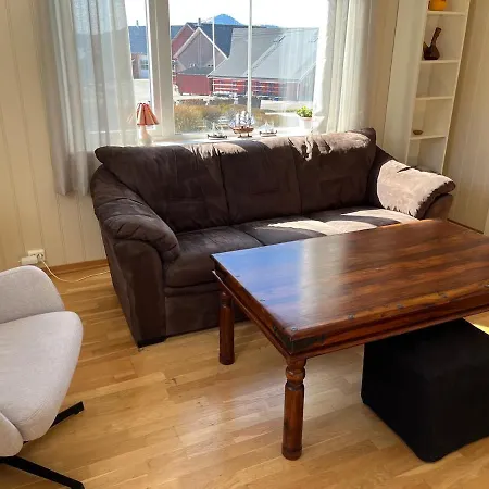 Two Floors House With 3 Bed And For 8 Persons Ålesund